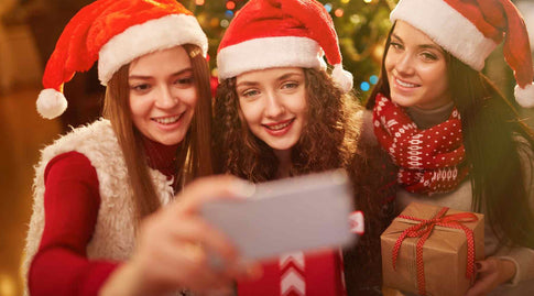 How to Take Your Christmas Selfies to the Next Level with the Right Lashes